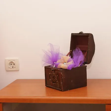 Daire Sumic Makarska